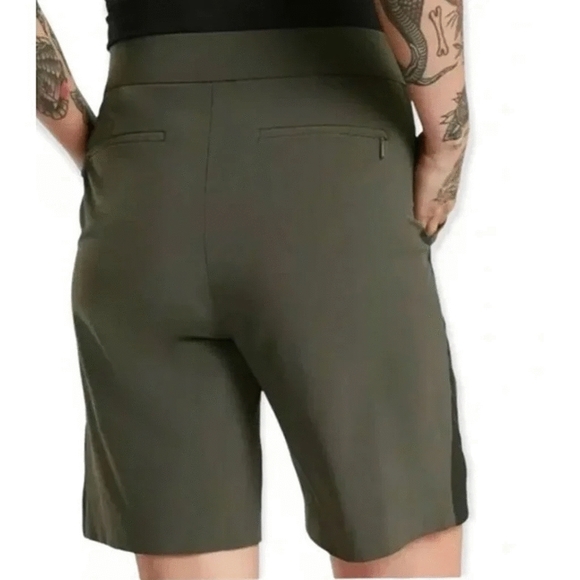 Athleta Tribeca Bermuda Short - Picture 4 of 4